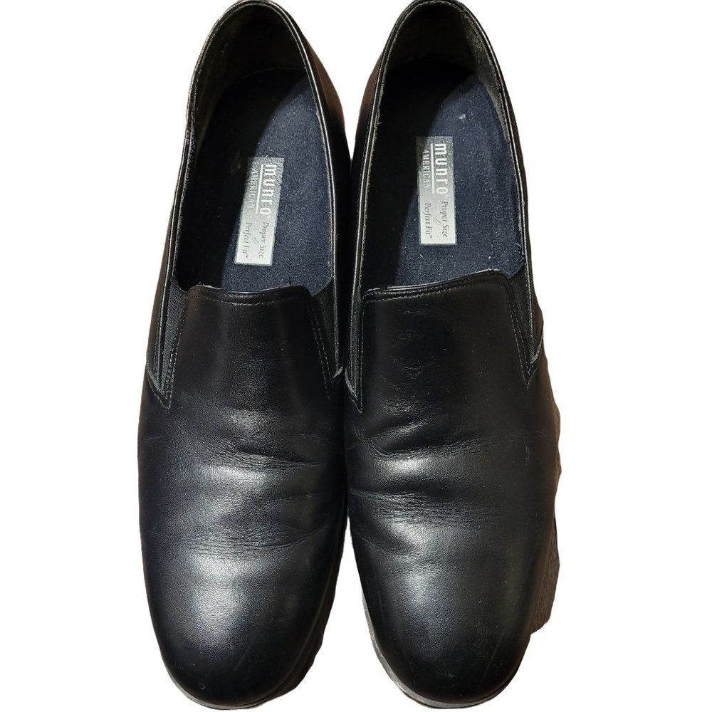 Munro American Women's Slip on loafers size 10 narrow see measurements